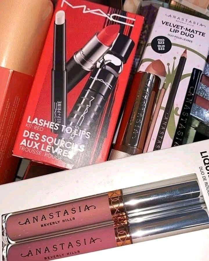 High-End Makeup Pallet